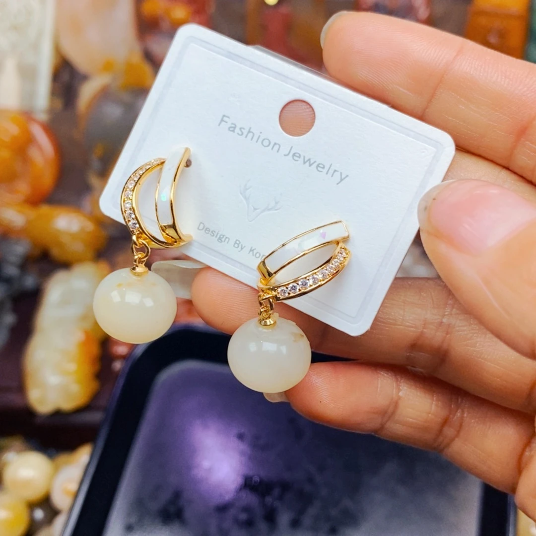 石英质玉（黄龙玉）未镶嵌颈饰