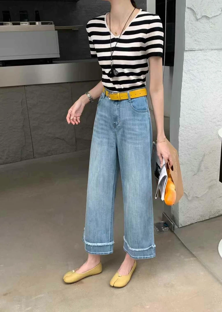 三七565#浅蓝色牛仔裤