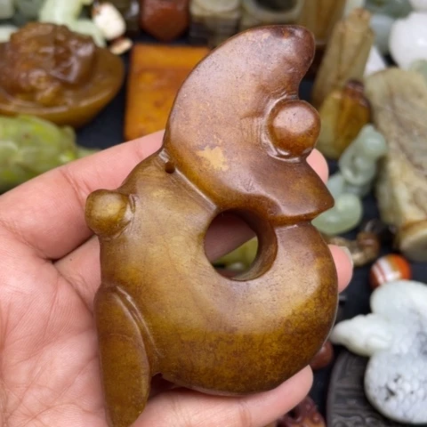 蛇纹石玉未镶嵌颈饰62