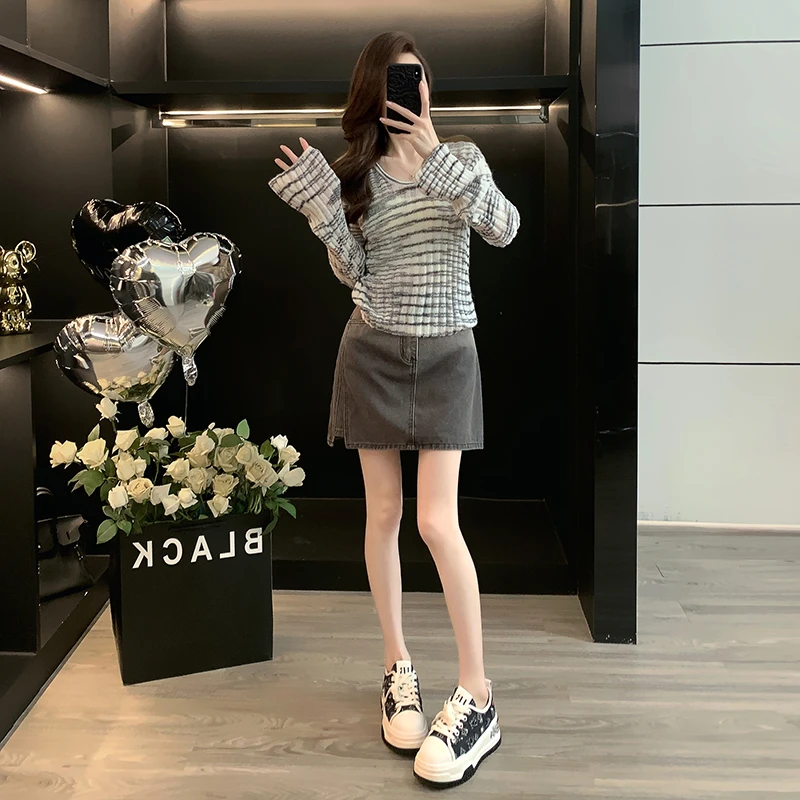 网红洋气炸街时尚套装女秋冬气质韩版显瘦条纹针织衫渐变牛仔短裙