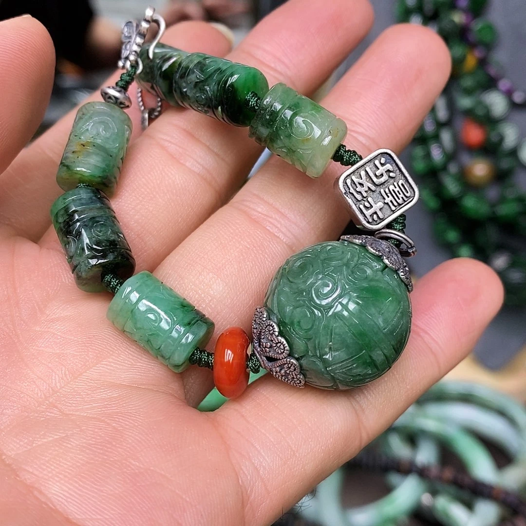 未镶嵌手链翡翠漂亮美眉