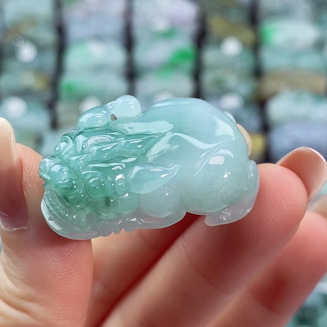 颈饰未镶嵌翡翠天然