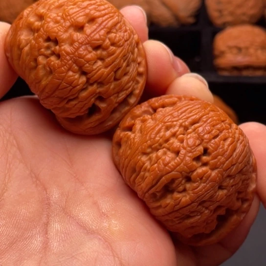 文玩核桃把件秦岭山脉核桃