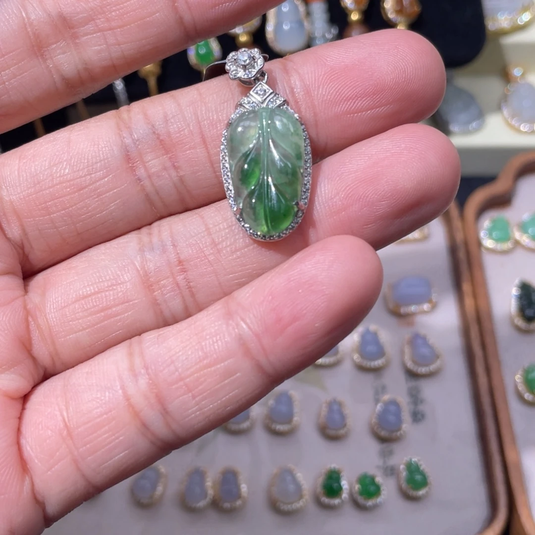 翡翠银S925镶嵌颈饰