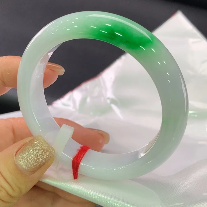 翡翠手镯未镶嵌正圈53