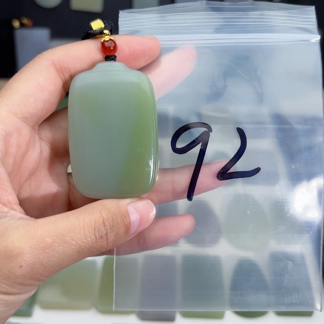 和田玉随形未镶嵌恩*