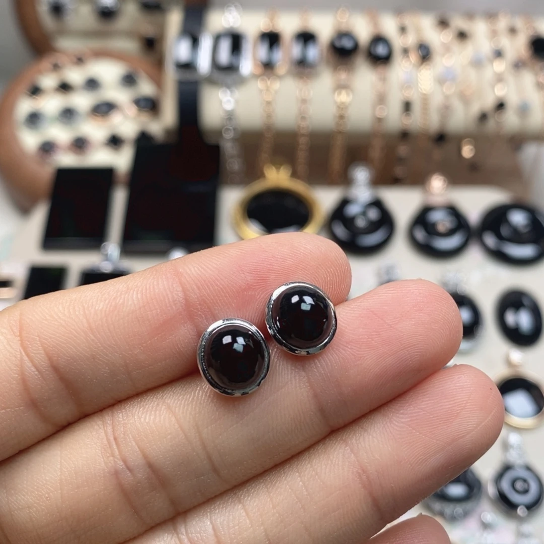 翡翠18K金镶嵌耳饰