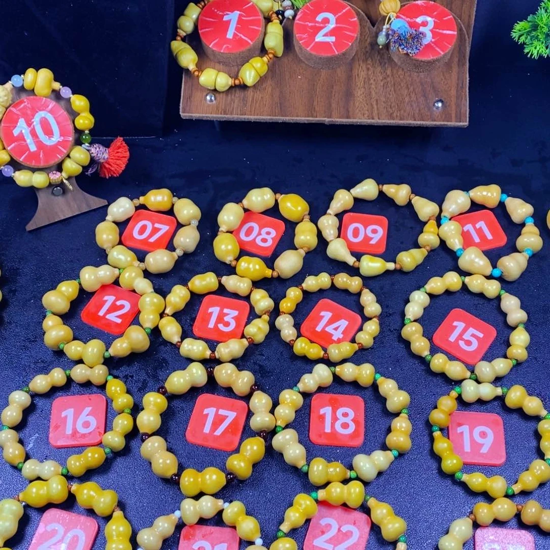 黄杨木小*葫芦花一条带