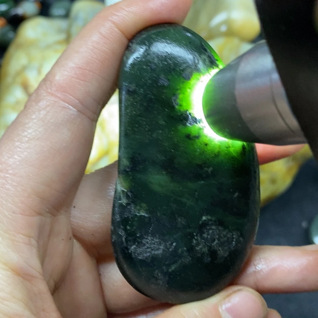 未镶嵌和田玉挂件