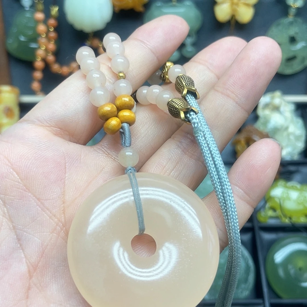 未镶嵌蛇纹石玉颈饰