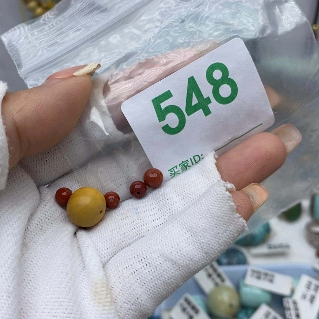 南红玛瑙未镶嵌珠宝奇石