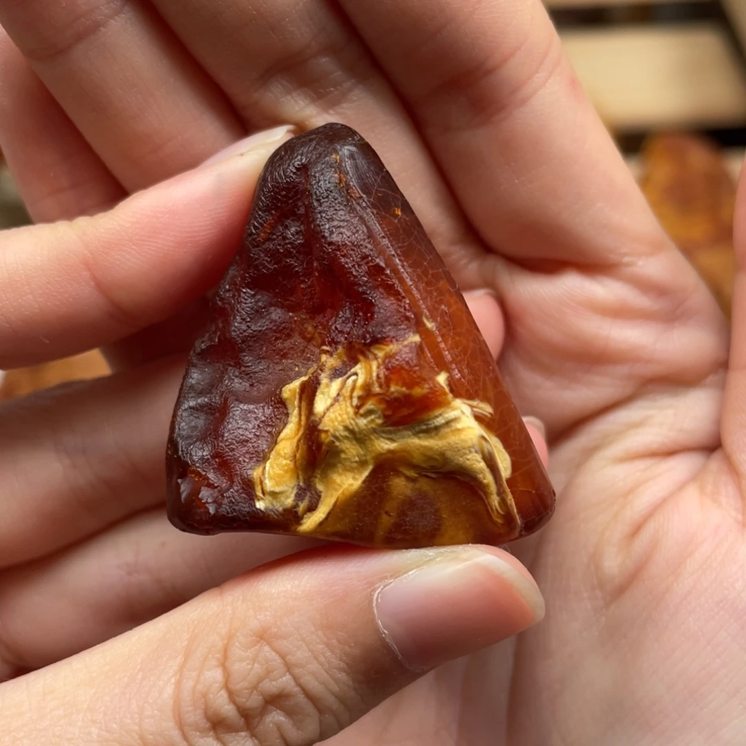 琥珀未镶嵌珠宝奇石