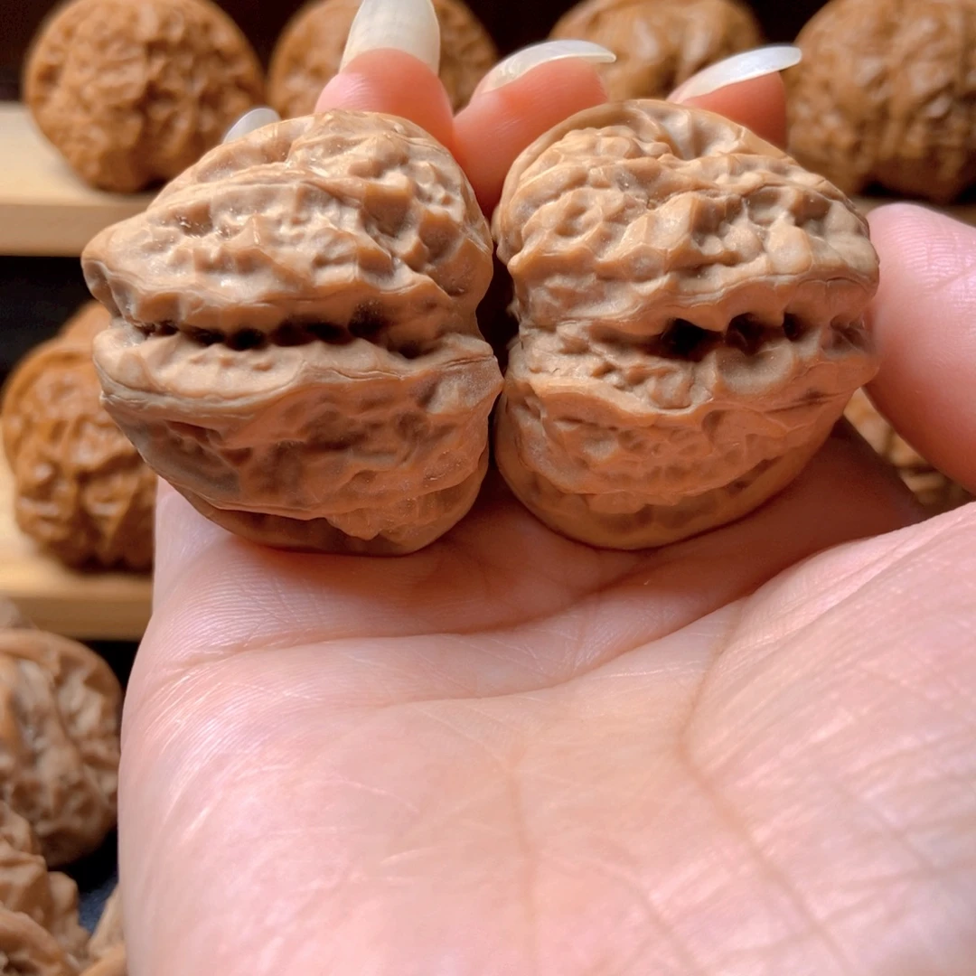 孤***狼吊坠文玩核桃蛤蟆头