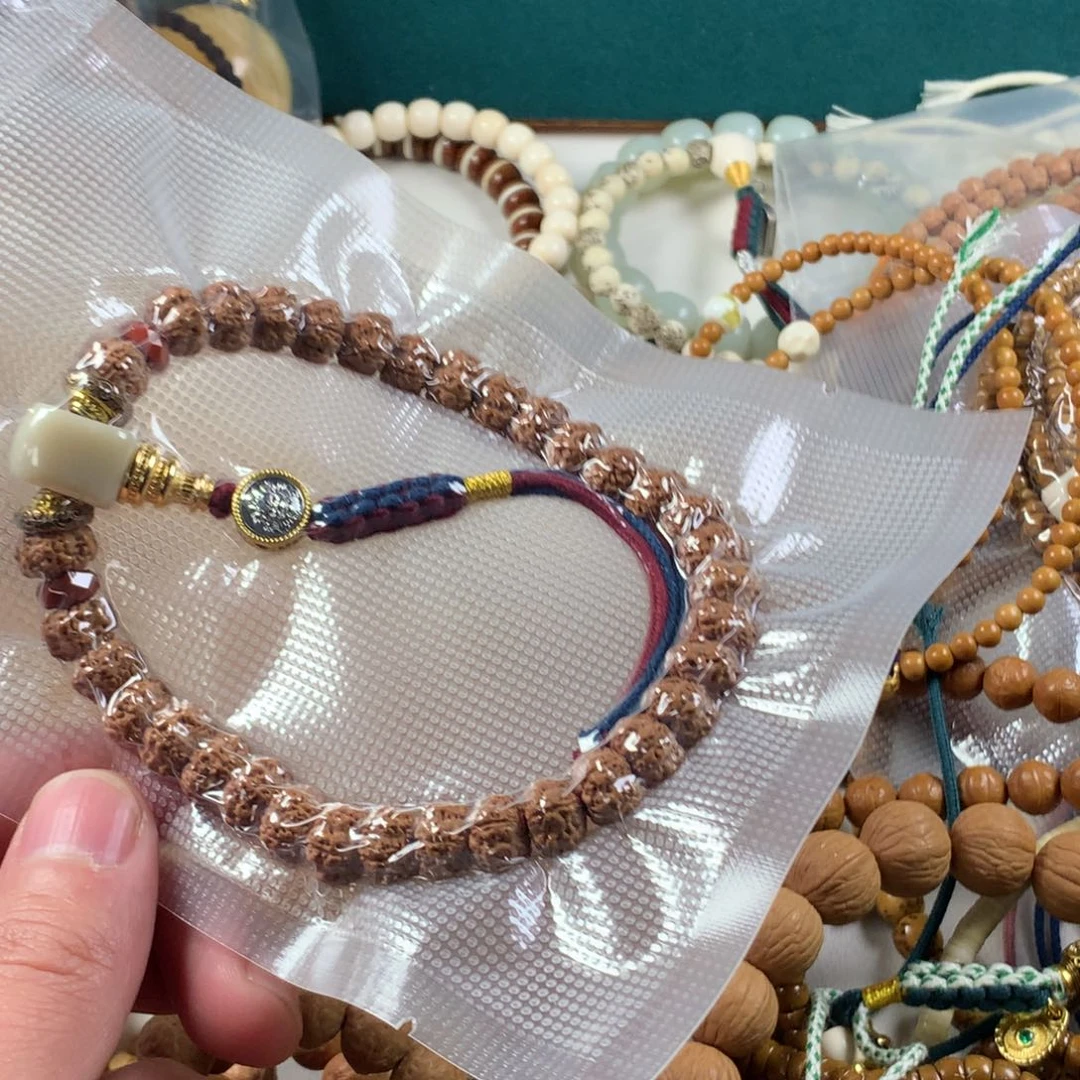 吊坠金刚菩提。。。。。。。。。。