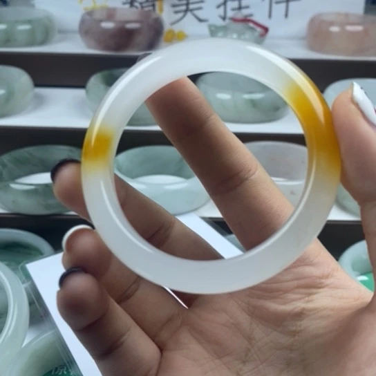 石英质玉（金丝玉）未镶嵌手镯