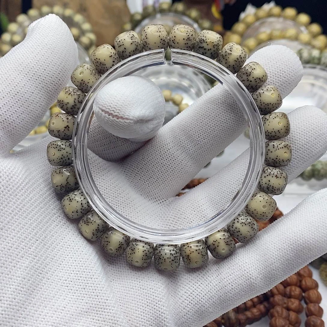 手串星月菩提灰冰一线天