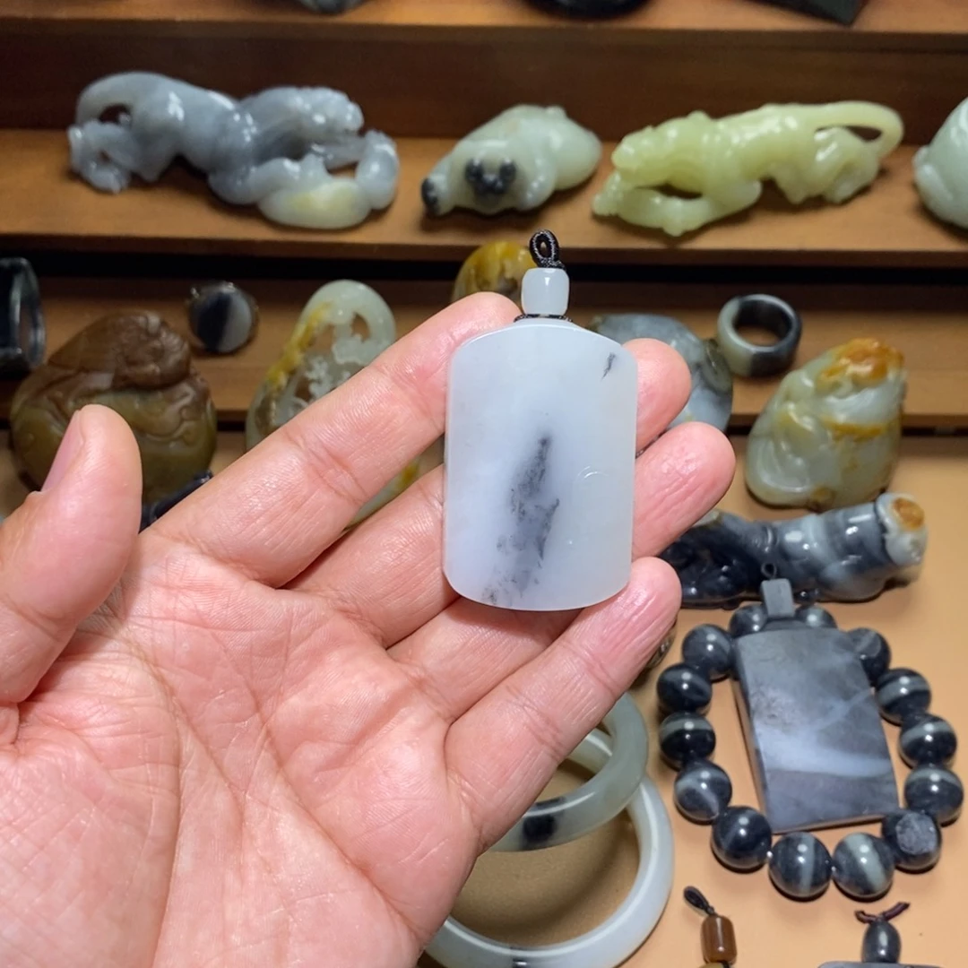 未镶嵌和田玉挂件与**善