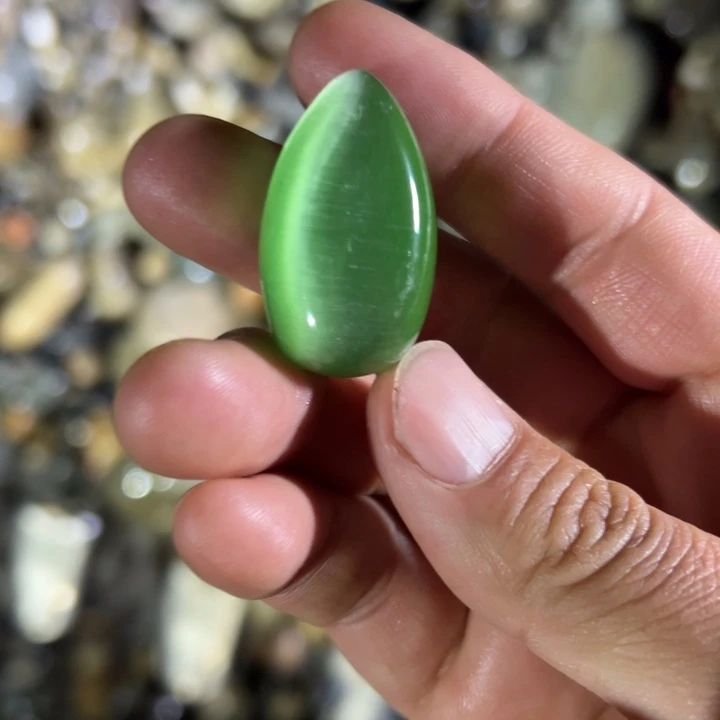 和田玉（糖玉）未镶嵌珠宝奇石