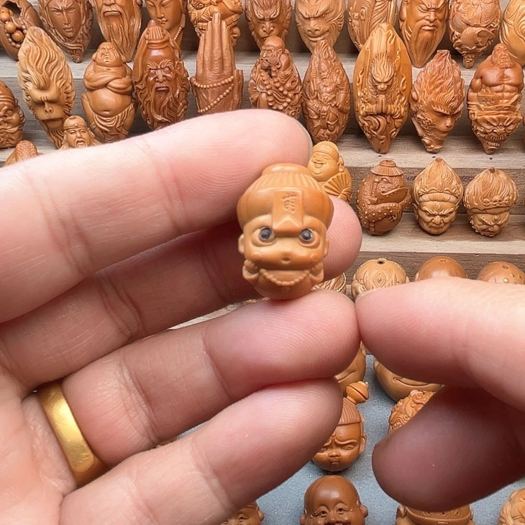 橄榄核吊坠16僵小鱼