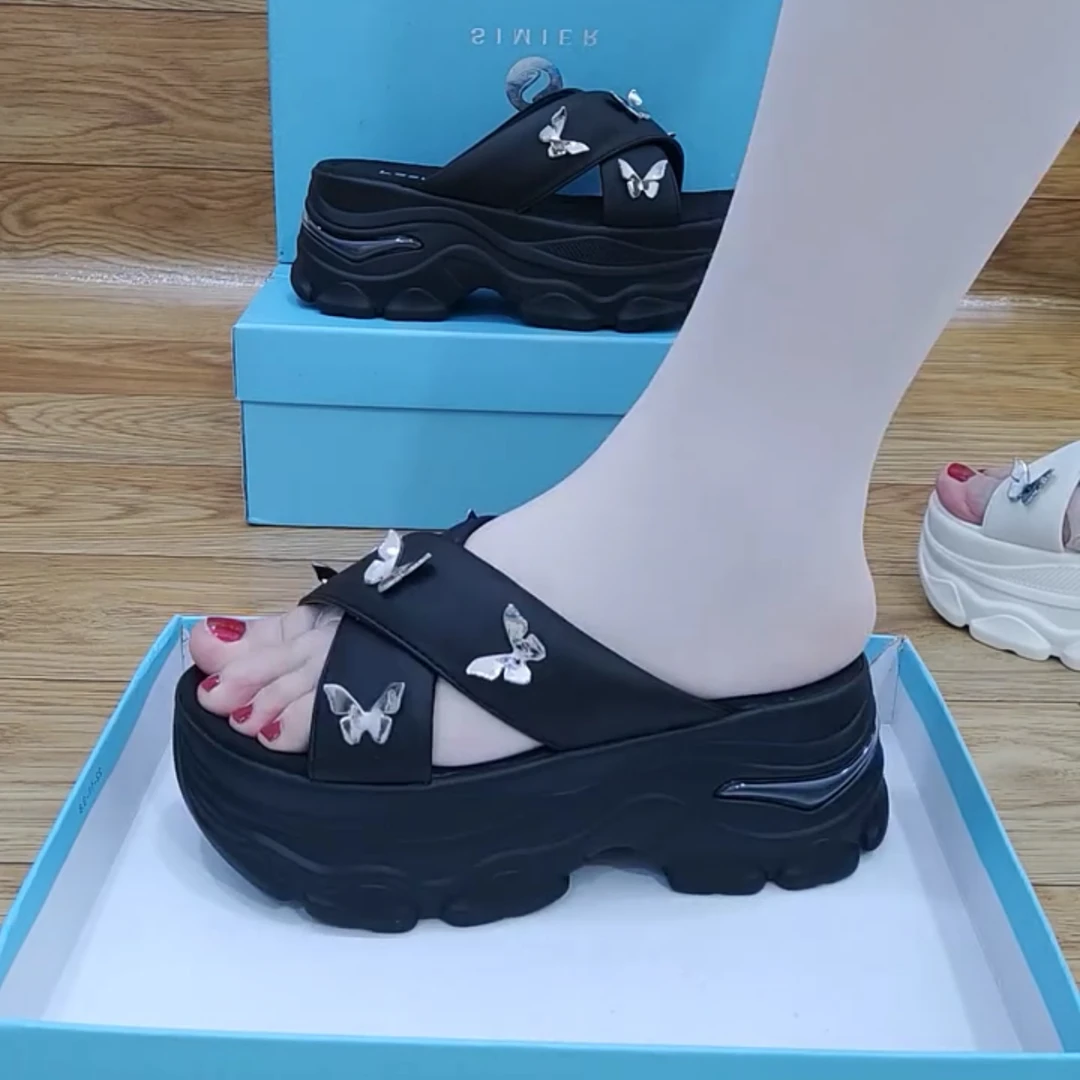 新款增高软底拖鞋女外穿2025夏季时尚百搭松糕厚底休闲运动凉拖