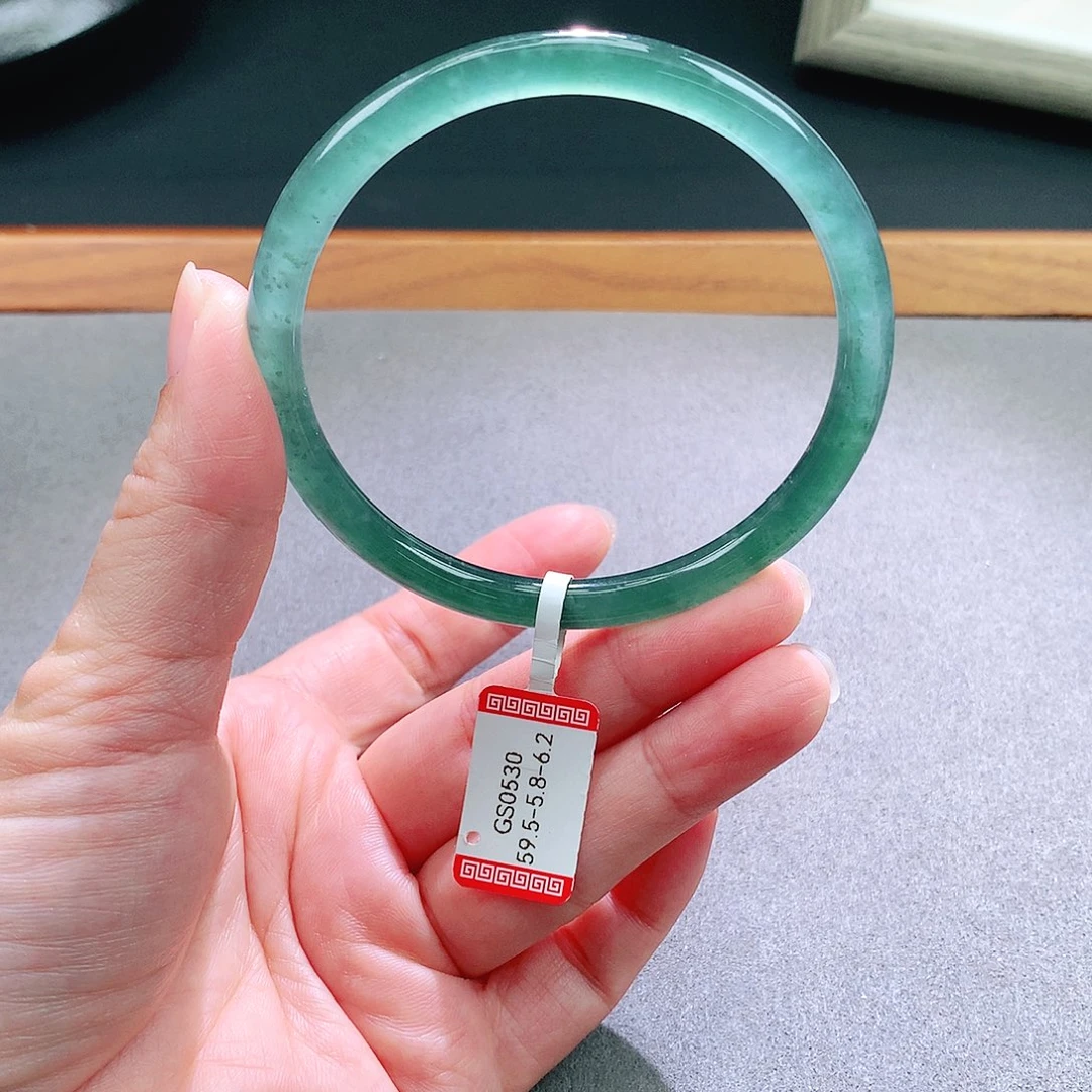 翡翠未镶嵌手镯天然翡翠手镯a货