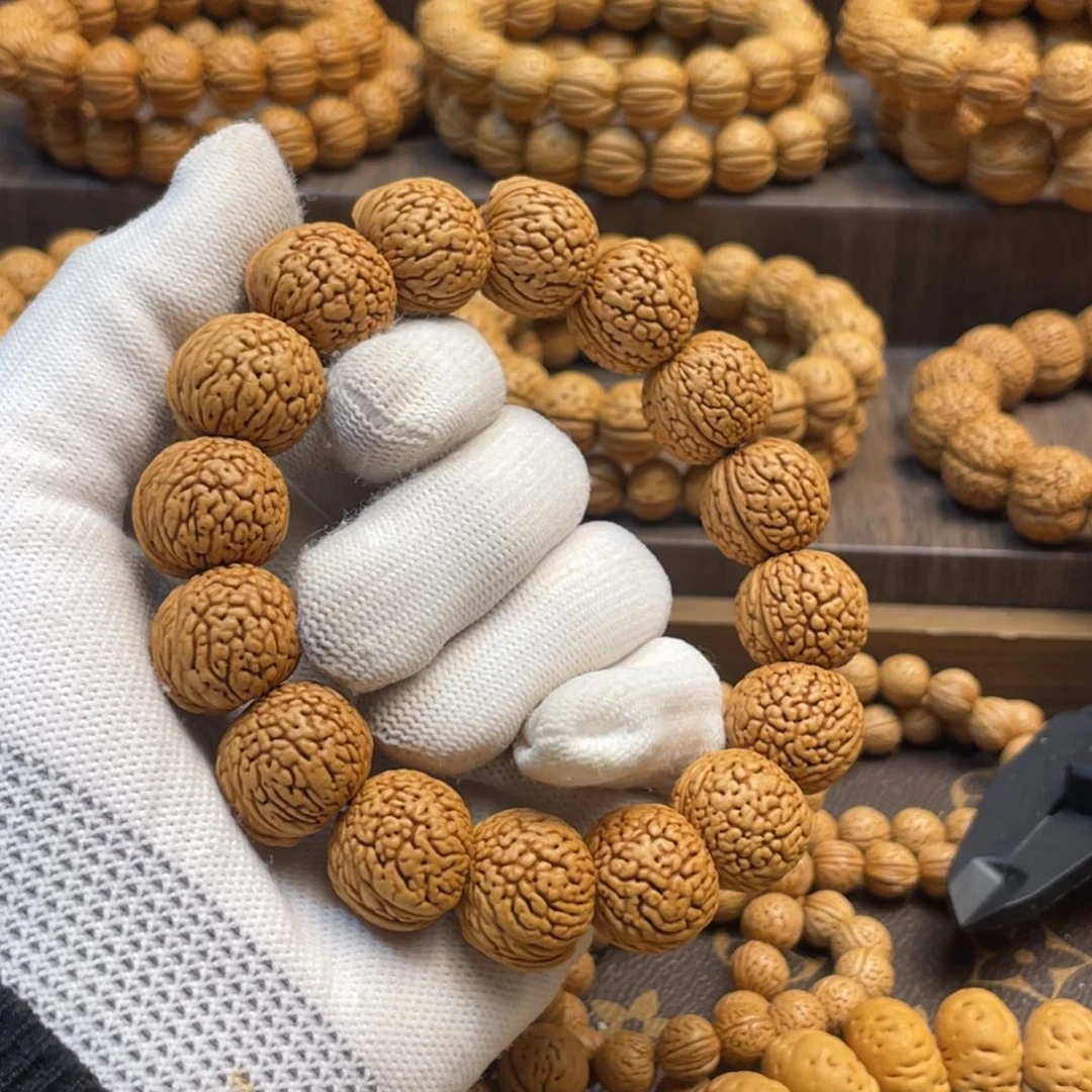 吊坠桃核志*蚂蚁蛋手串