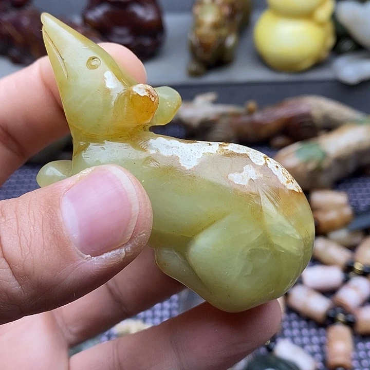 未镶嵌蛇纹石玉颈饰