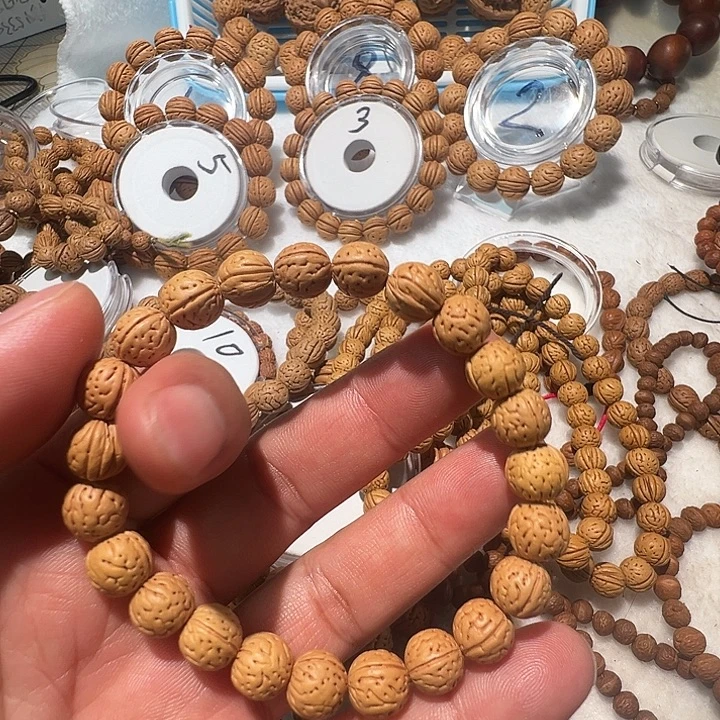 张***震手串制作过程制作