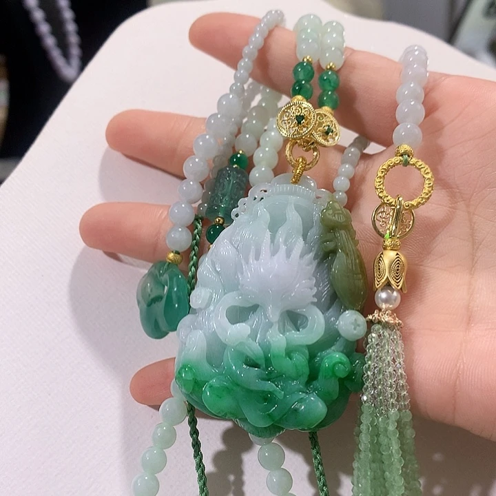 翡翠未镶嵌颈饰翡翠吊坠