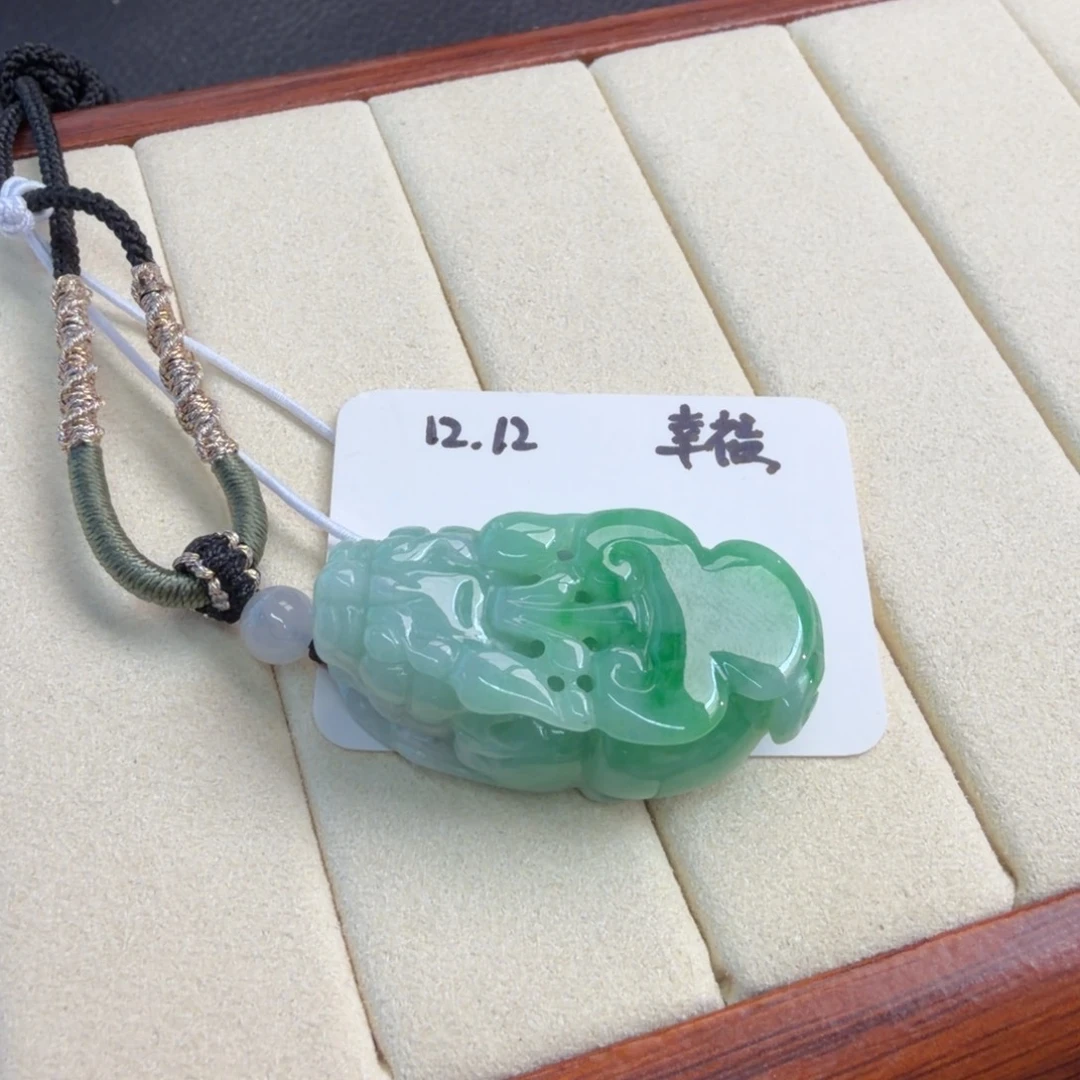 翡翠未镶嵌颈饰111111