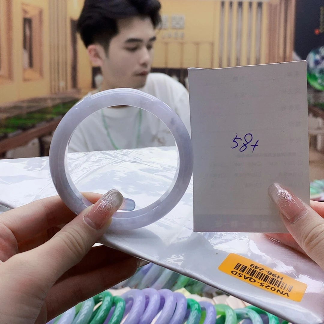 翡翠手镯未镶嵌The most