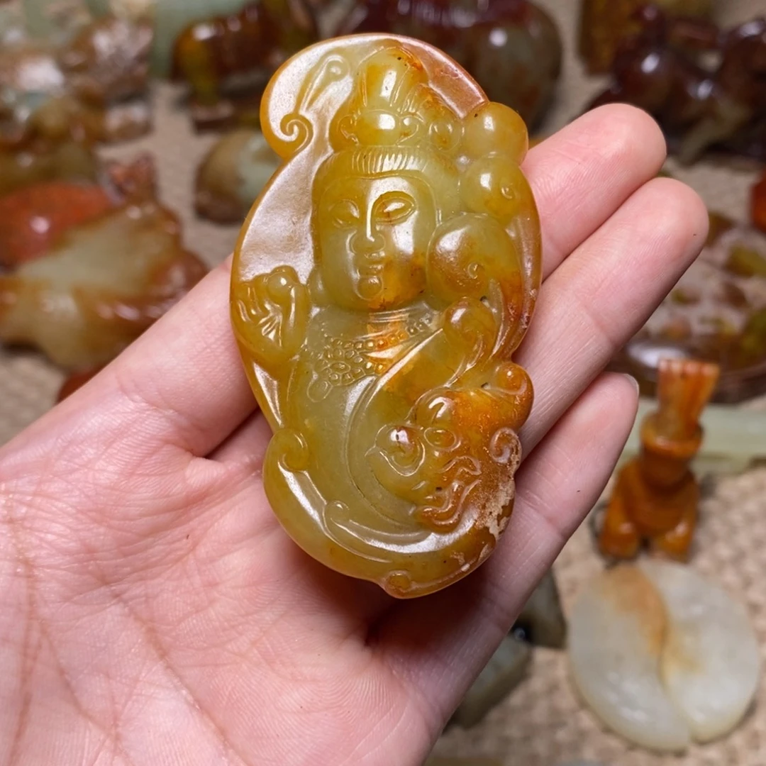 蛇纹石玉未镶嵌颈饰