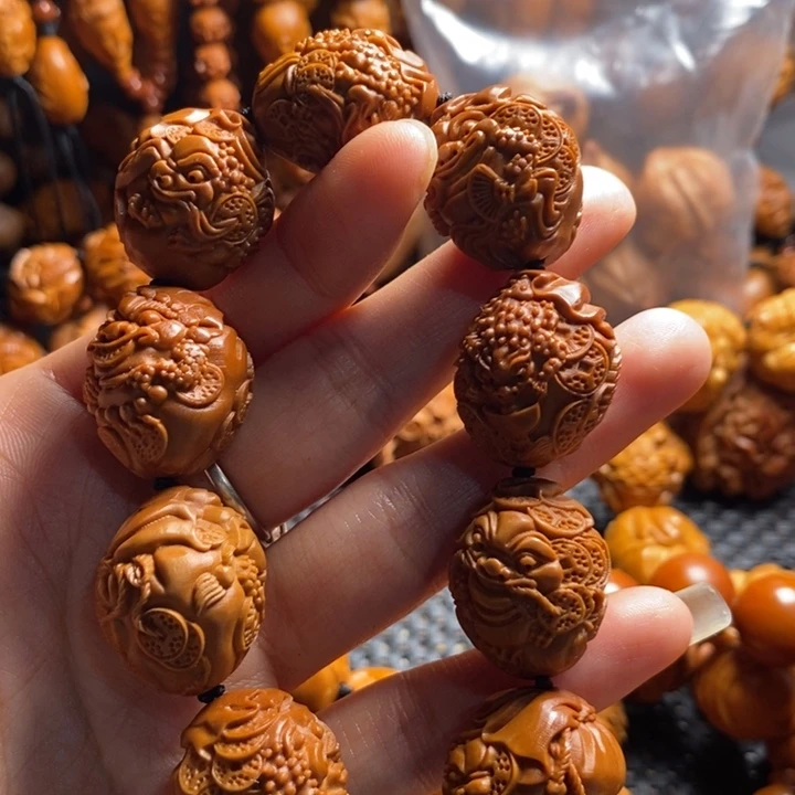 吊坠橄榄核玫****，钱袋金蟾