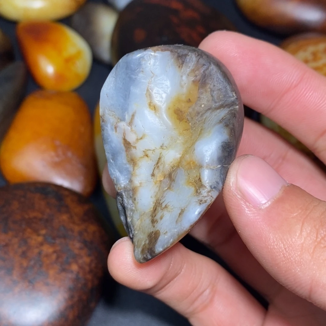 和田玉未镶嵌珠宝奇石