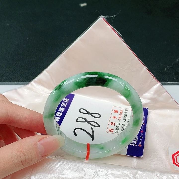 未镶嵌手镯翡翠翡翠手镯