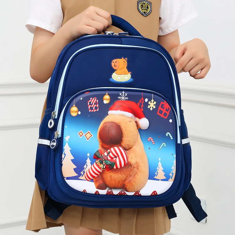 小学生护脊书包2025新款卡皮巴拉儿童轻便减负男女孩防泼水双肩包