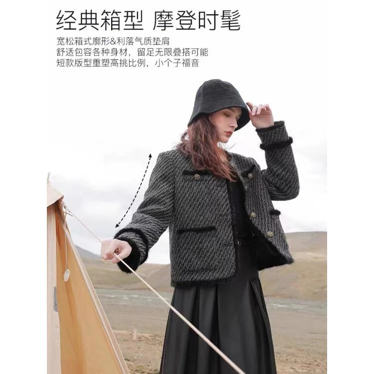 冬季新品小香风水貂毛拼接外套（羽）