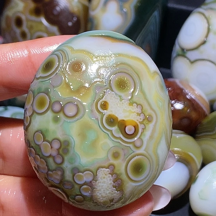 玛瑙/玉髓未镶嵌珠宝奇石138