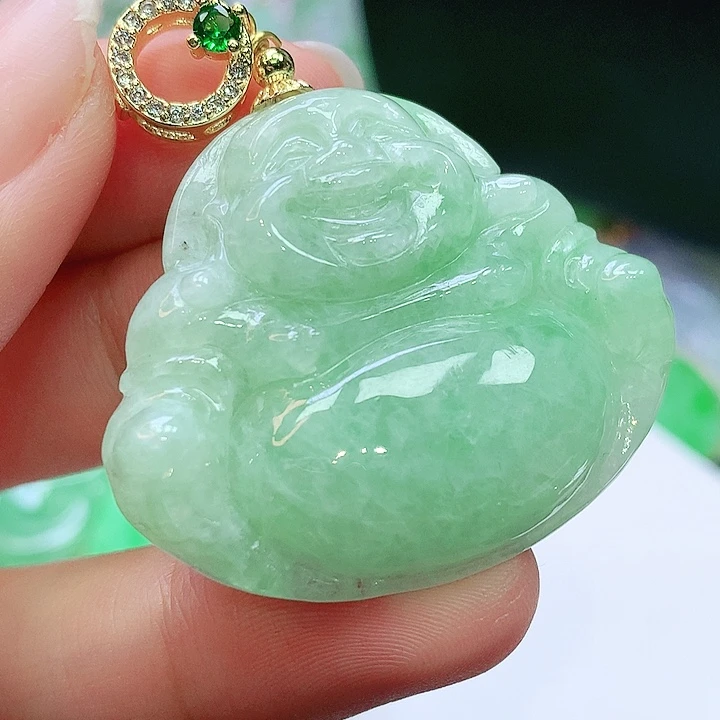 翡翠未镶嵌颈饰多样性发其一