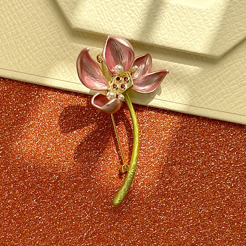 铜合金锆石胸针 粉色荷花胸针