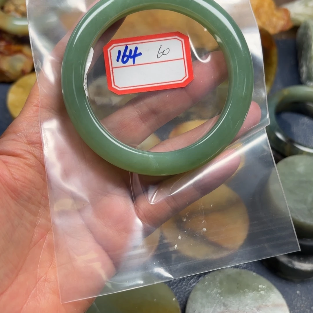 静***静蛇纹石玉未镶嵌手镯