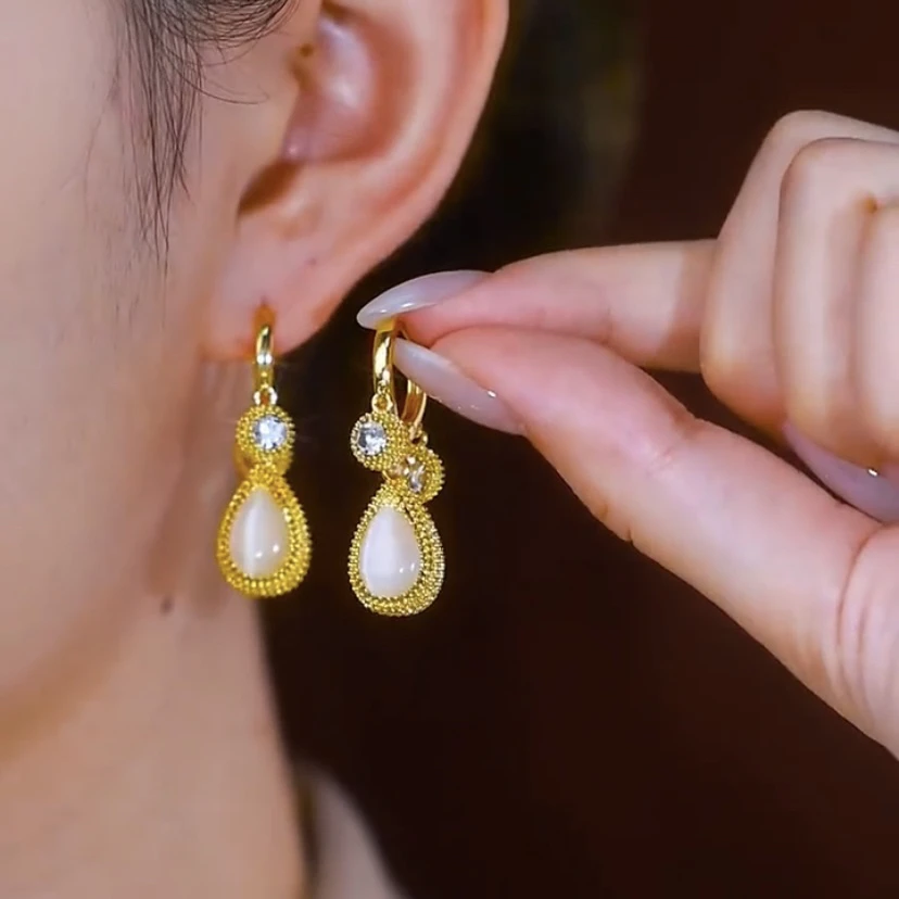 铜合金锆石耳饰 猫眼石榴莲耳环女气质百搭耳扣时尚水滴耳饰品