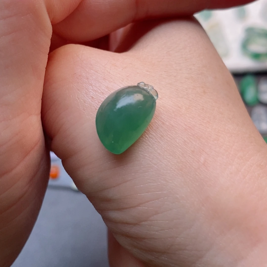 定制翡翠未镶嵌桃子