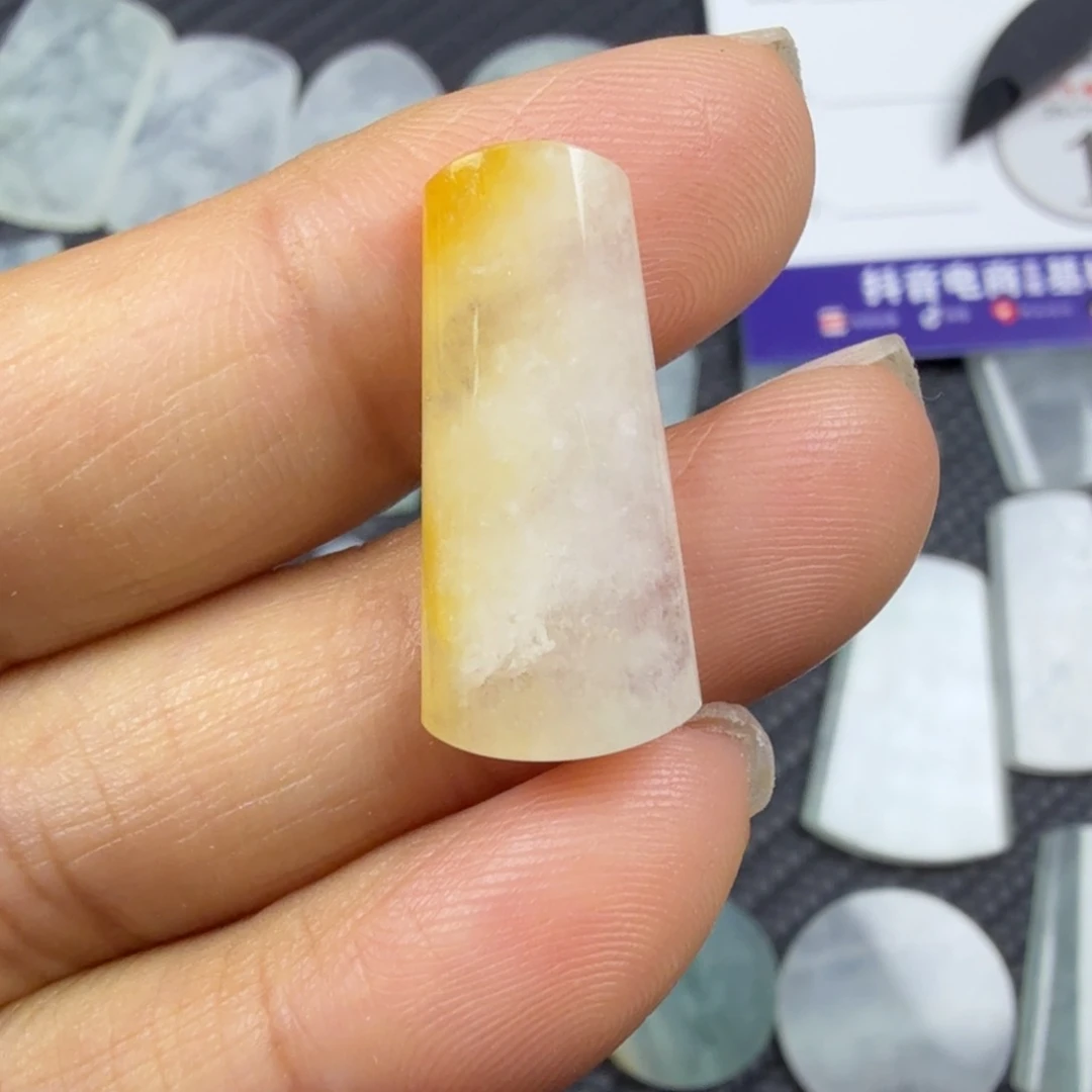 翡翠未镶嵌颈饰天然缅甸a货翡翠