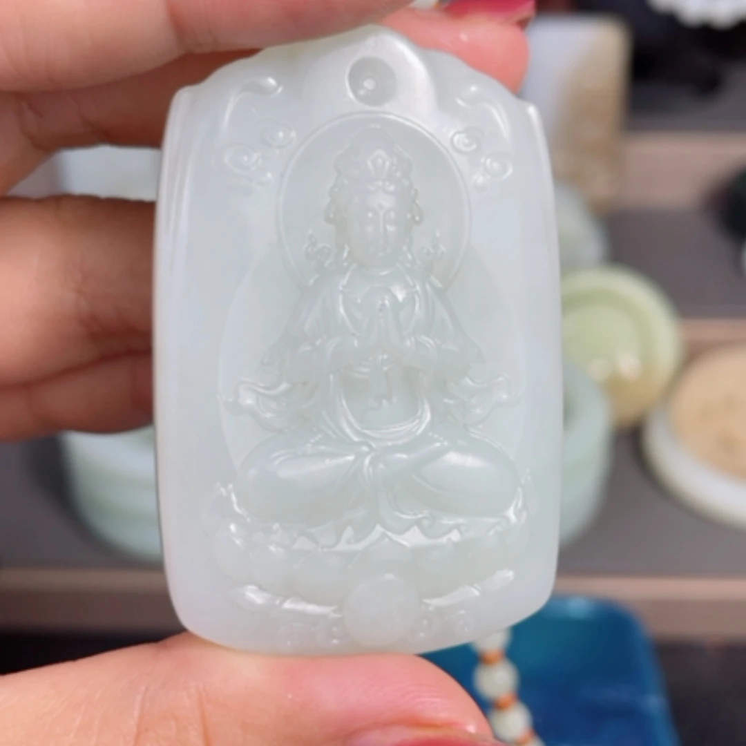 【闪购商品】颈饰未镶嵌和田玉