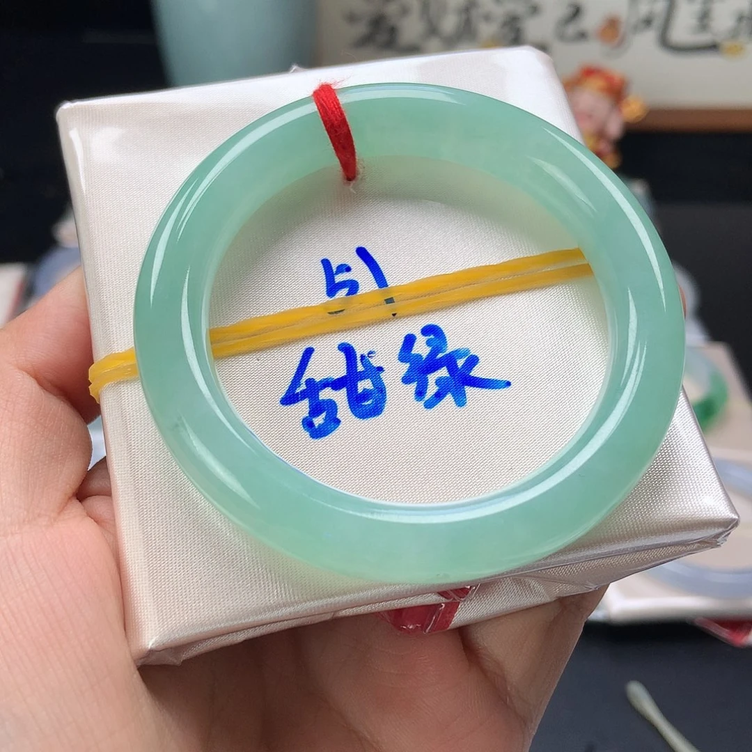 翡翠未镶嵌手镯84号