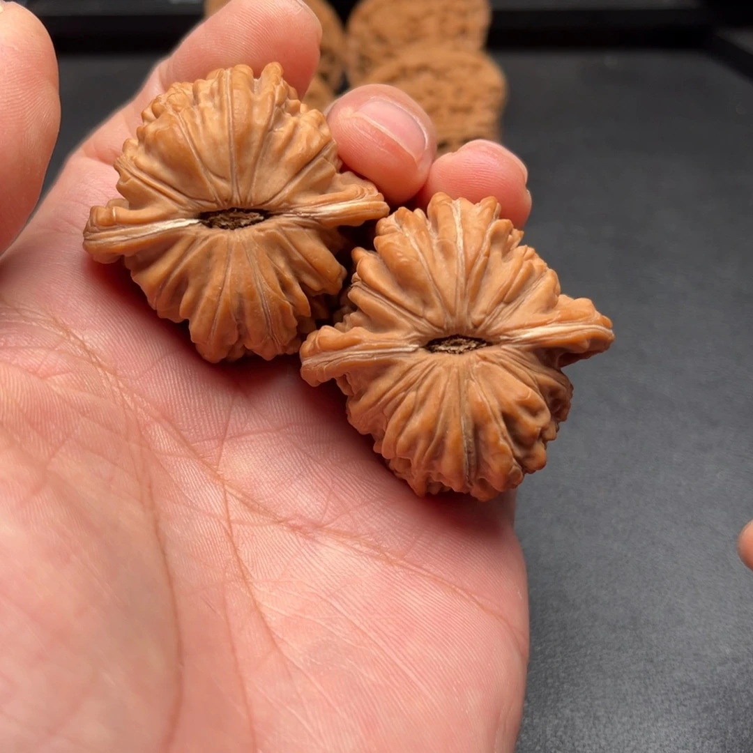 文玩核桃吊坠四座楼汉高