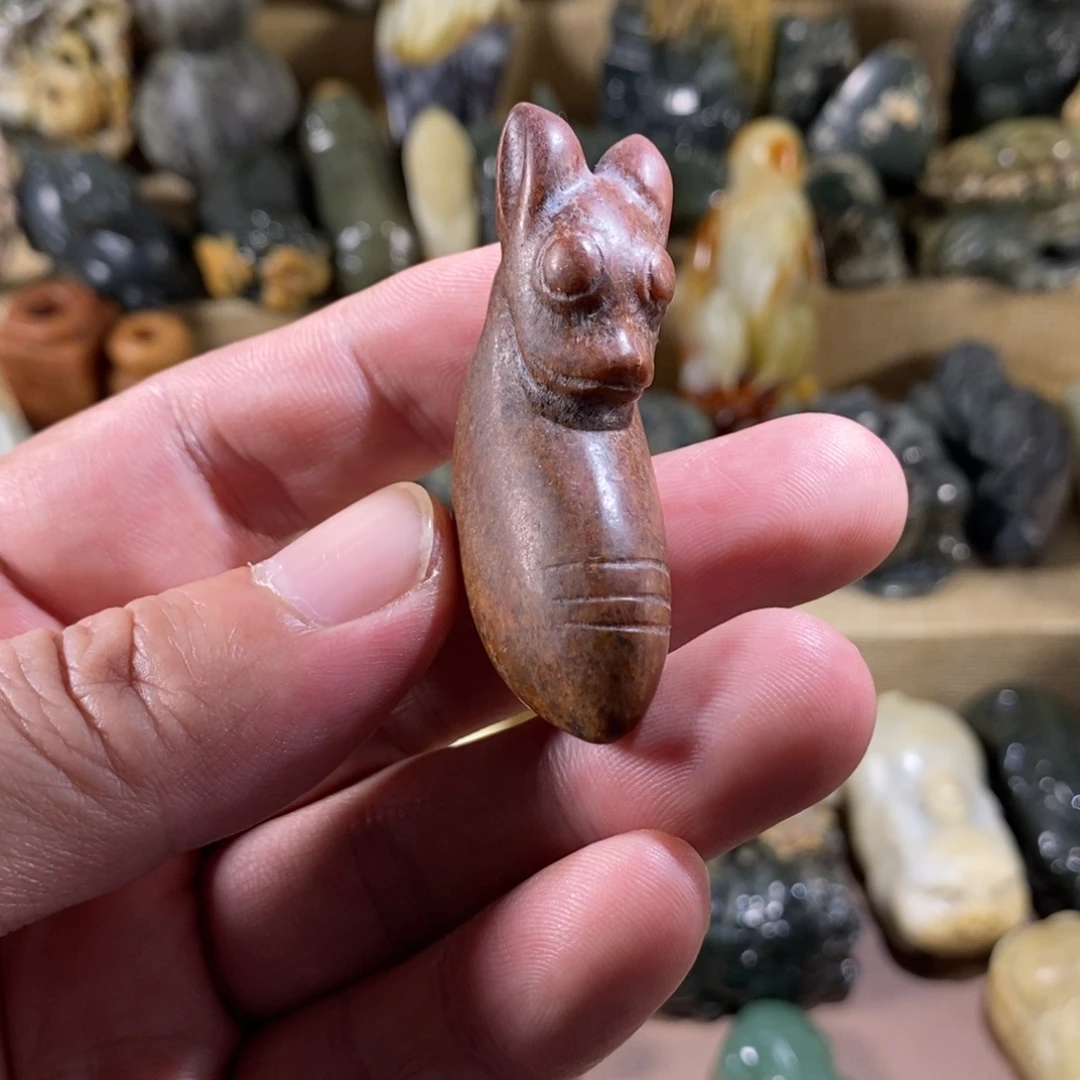 未镶嵌透闪石质玉挂件