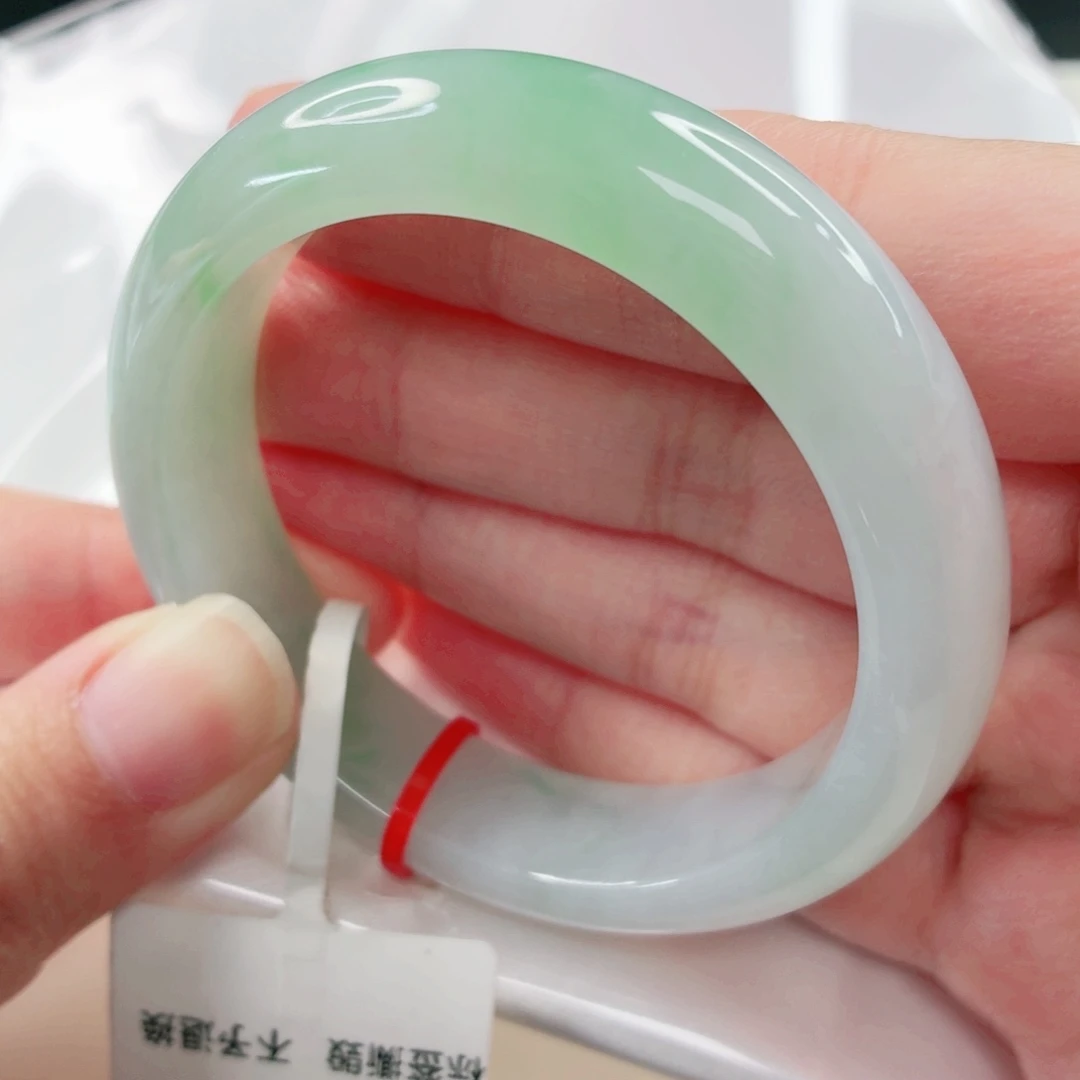 翡翠未镶嵌手镯50.2圈x506
