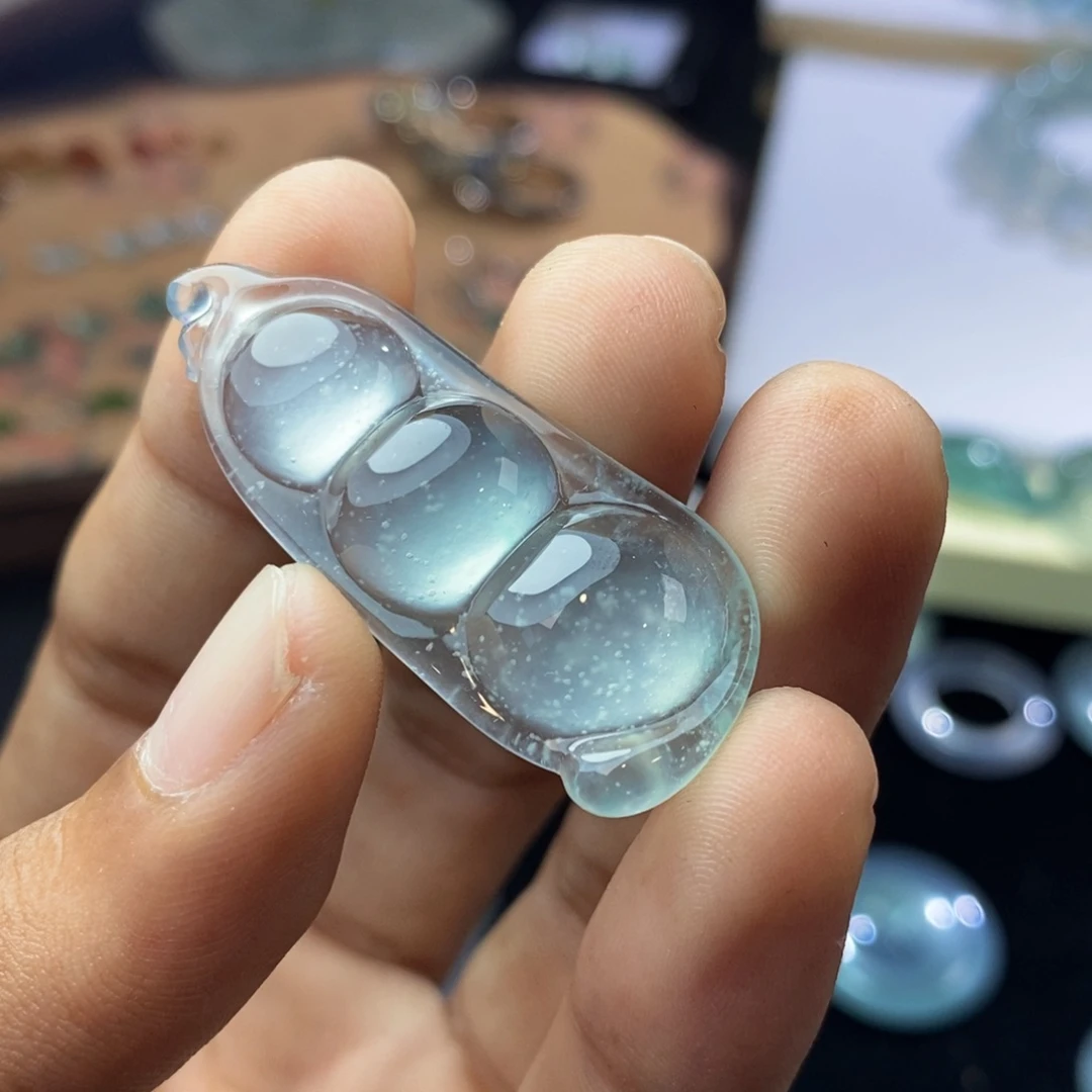 Z***.定制翡翠未镶嵌翡翠豆子